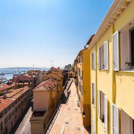 Historical Center 70 Sqm Seaview Palais