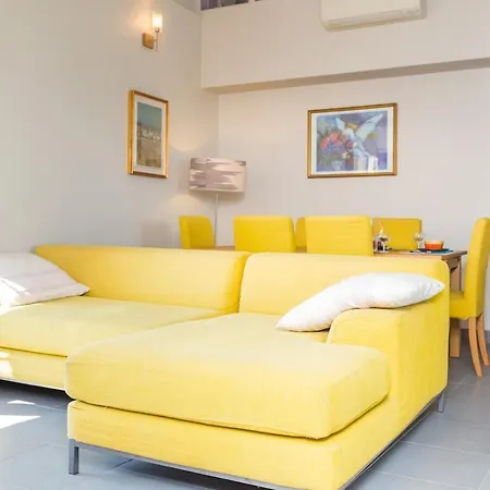 Apartmán Historical Center 70 Sqm Seaview Palais *